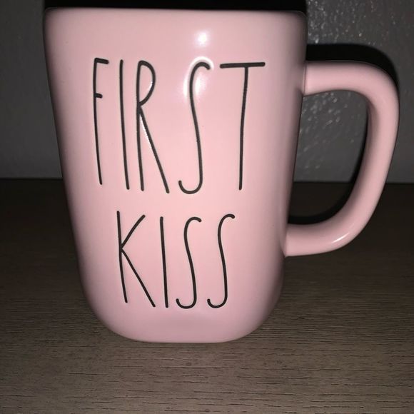 New First Kiss Valentines Day Mug - Picture 2 of 4